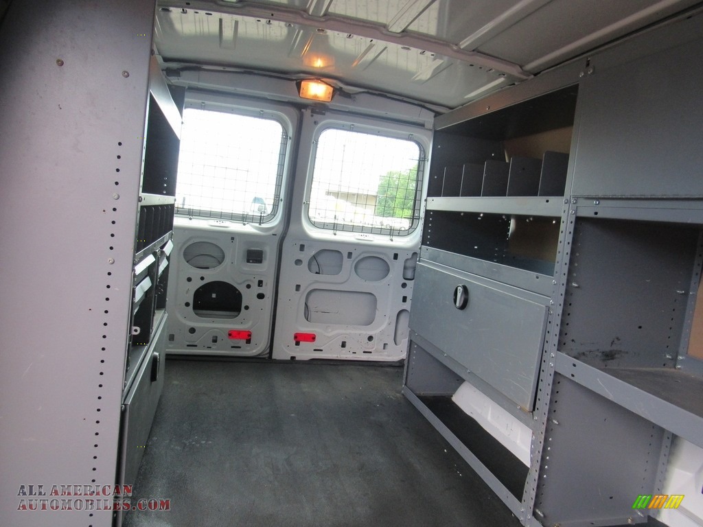 2013 E Series Van E250 Cargo - Oxford White / Medium Flint photo #21