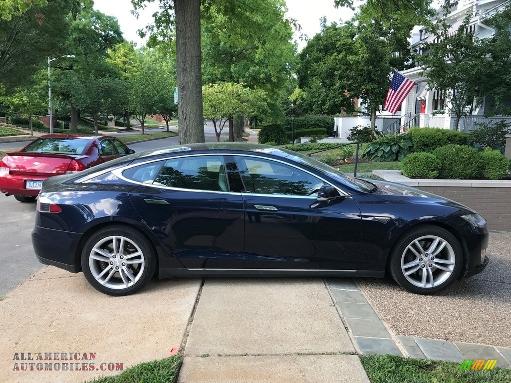 Blue Metallic / Tan Tesla Model S 