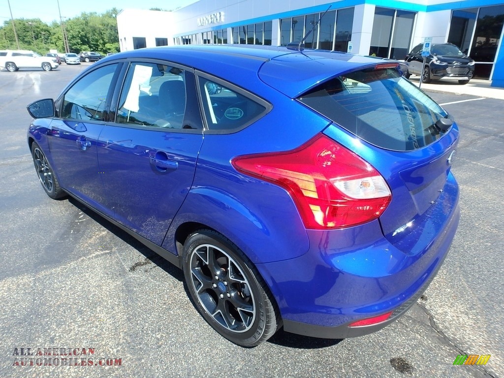 2014 Focus SE Hatchback - Blue Candy / Charcoal Black photo #4