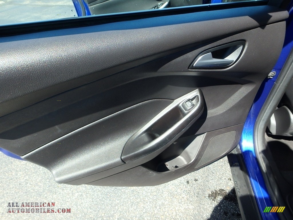 2014 Focus SE Hatchback - Blue Candy / Charcoal Black photo #23