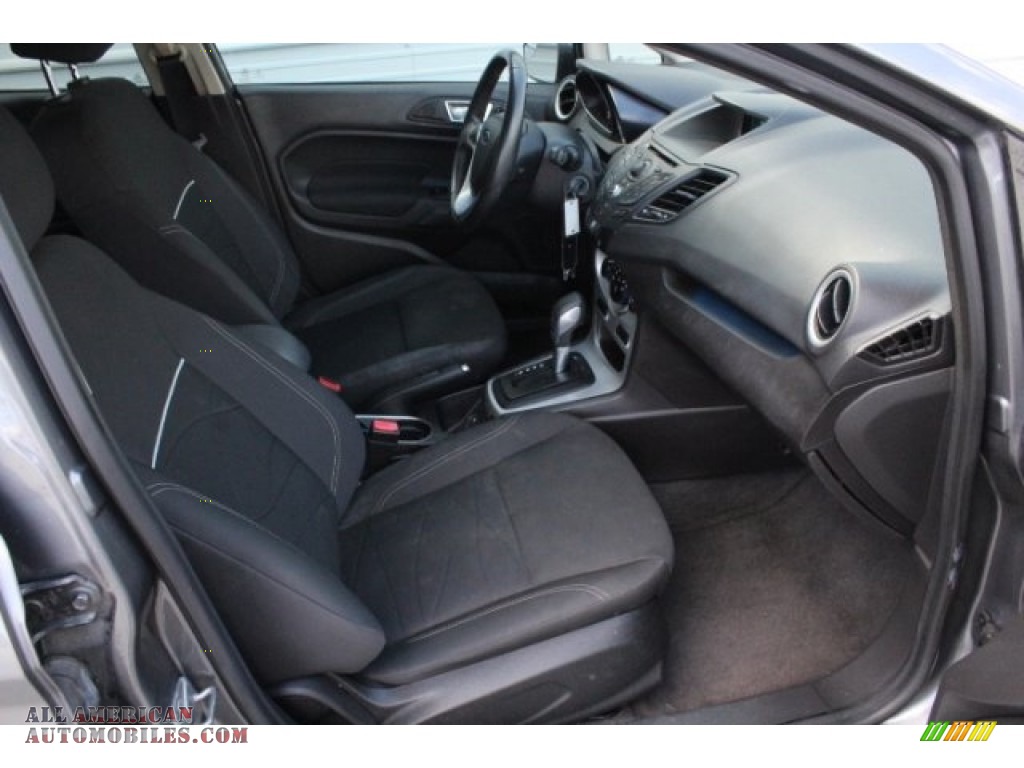 2014 Fiesta SE Sedan - Storm Gray / Charcoal Black photo #33