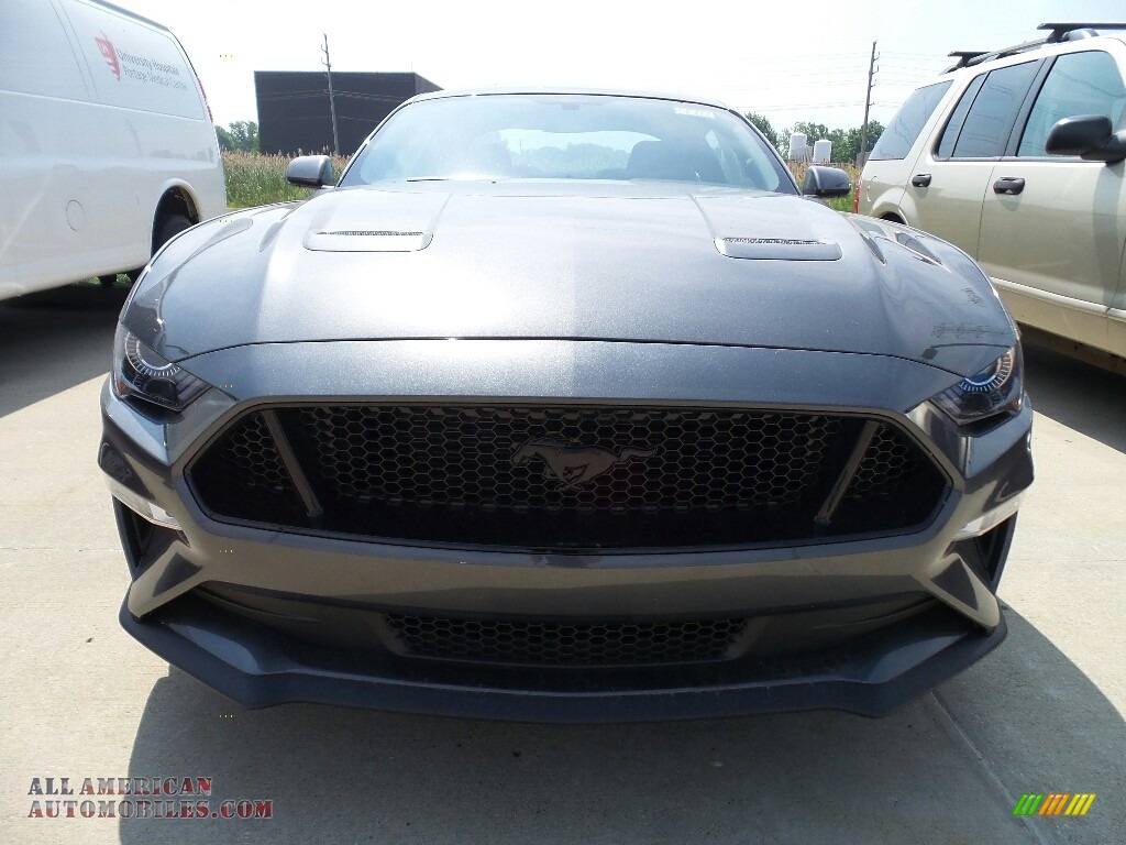 2018 Mustang GT Fastback - Magnetic / Ebony photo #2