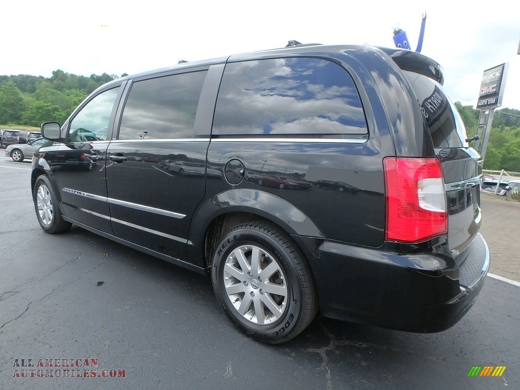 2014 Town & Country Touring - Brilliant Black Crystal Pearl / Black/Light Graystone photo #13