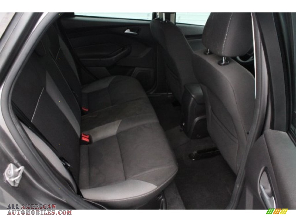 2014 Focus SE Hatchback - Sterling Gray / Charcoal Black photo #31