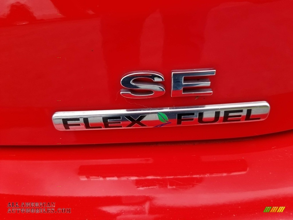 2015 Focus SE Sedan - Race Red / Charcoal Black photo #6