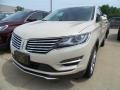 Lincoln MKC Select AWD Ivory Pearl photo #1