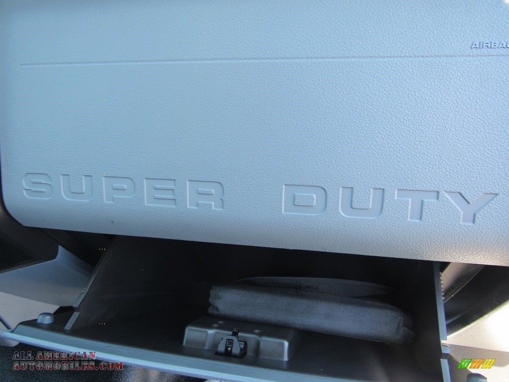 2015 F250 Super Duty XL Regular Cab - Oxford White / Steel photo #26
