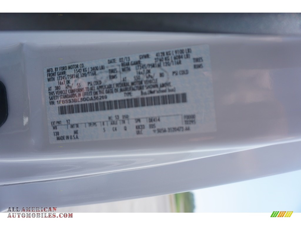 2013 E Series Van E350 XLT Extended Passenger - Oxford White / Medium Flint photo #29