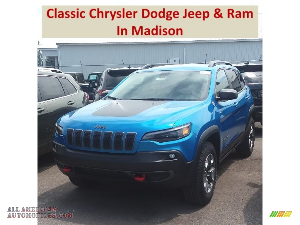 Hydro Blue Pearl / Black Jeep Cherokee Trailhawk 4x4