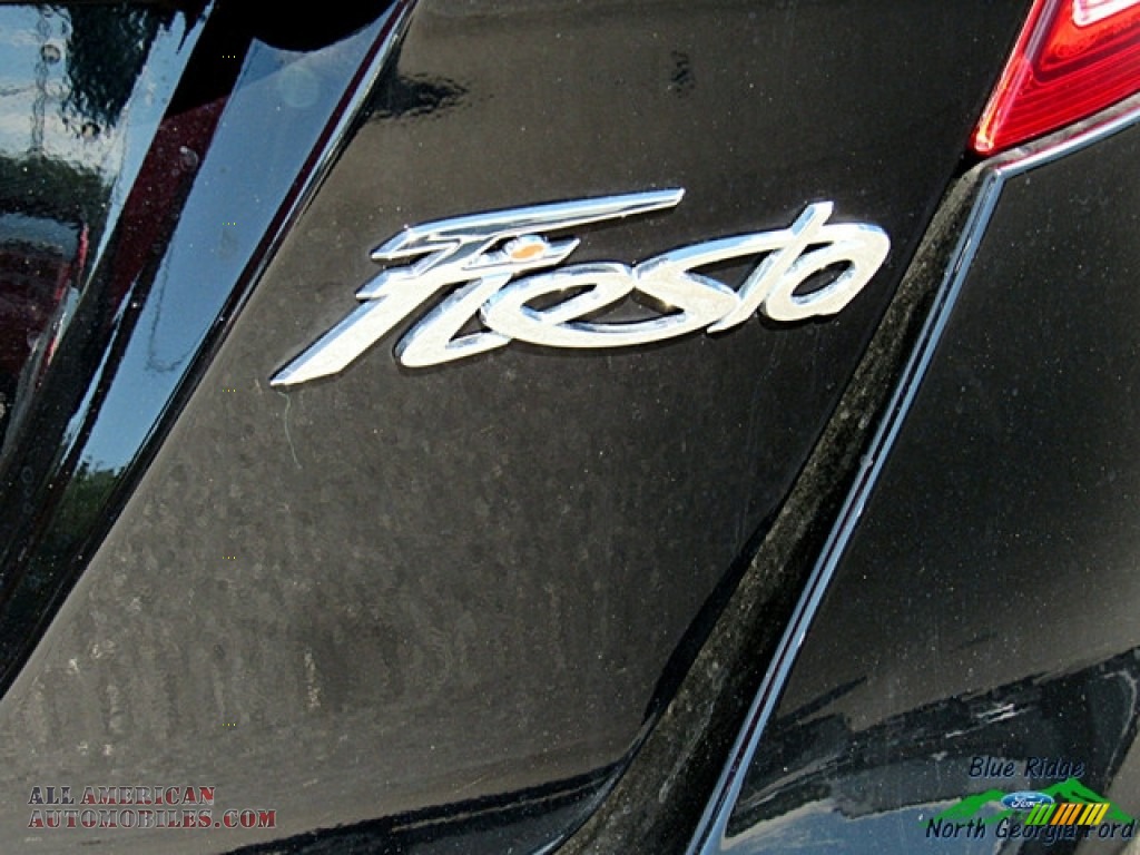 2018 Fiesta SE Hatchback - Shadow Black / Charcoal Black photo #35