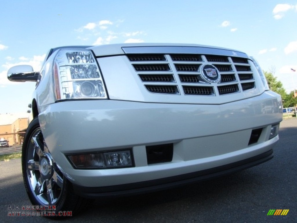 White Diamond Tricoat / Ebony/Ebony Cadillac Escalade ESV Premium AWD