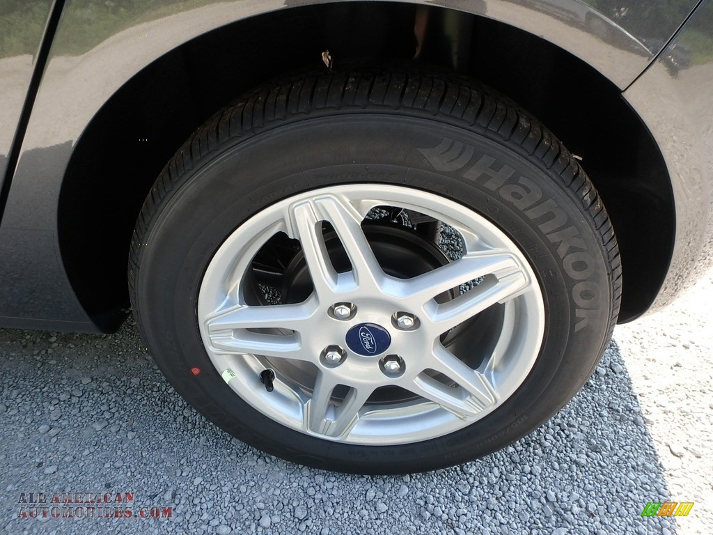 2018 Fiesta SE Hatchback - Magnetic / Charcoal Black photo #2