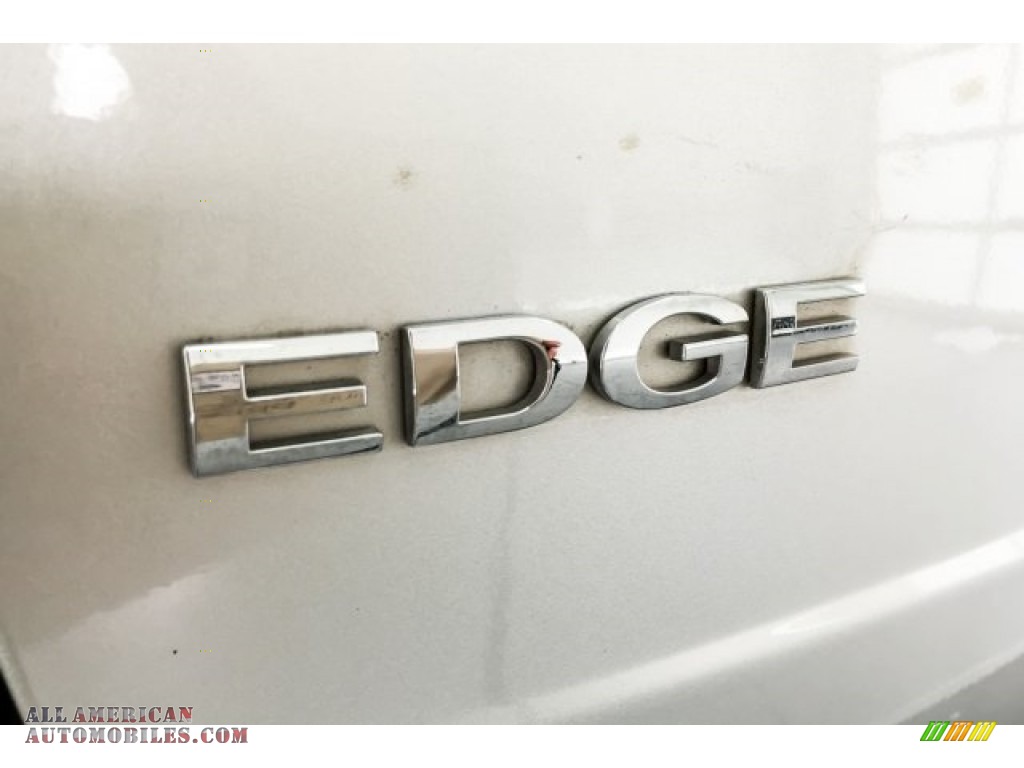 2010 Edge SEL AWD - Tuxedo Black Metallic / Charcoal Black photo #7