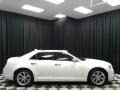 Chrysler 300 C Bright White photo #5