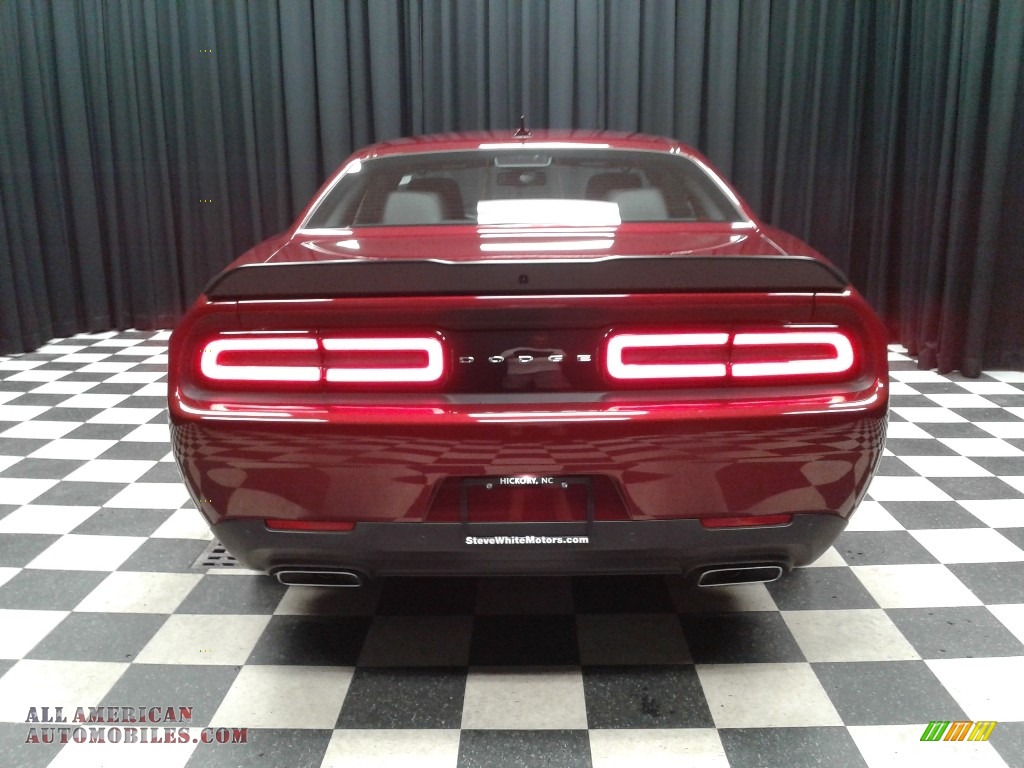 2018 Challenger R/T Scat Pack - Octane Red Pearl / Black photo #7
