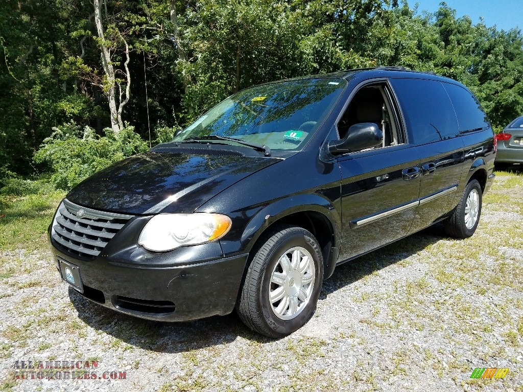 2006 Town & Country Touring - Brilliant Black / Medium Slate Gray photo #1