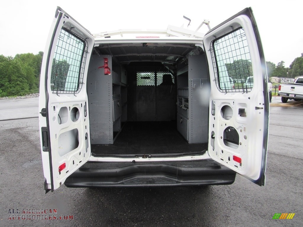 2013 E Series Van E250 Cargo - Oxford White / Medium Flint photo #42