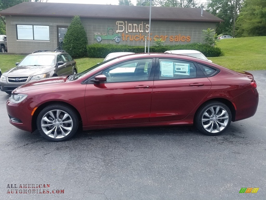 Velvet Red Pearl / Black Chrysler 200 S