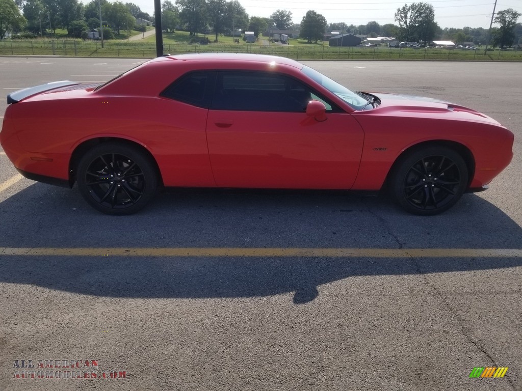 2016 Challenger R/T - TorRed / Black/Pearl photo #13