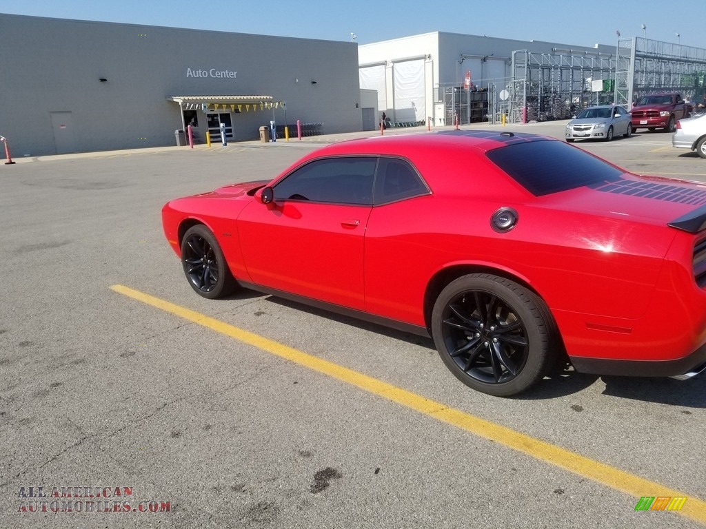 2016 Challenger R/T - TorRed / Black/Pearl photo #17