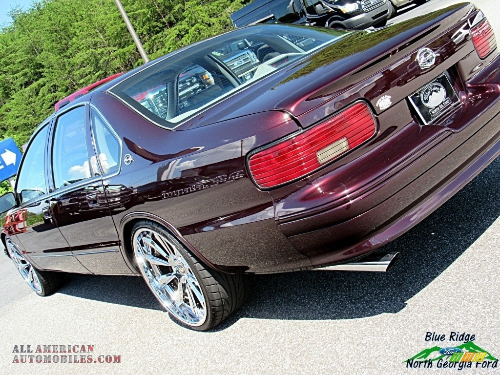 1996 Impala SS - Dark Cherry Metallic / Gray photo #32