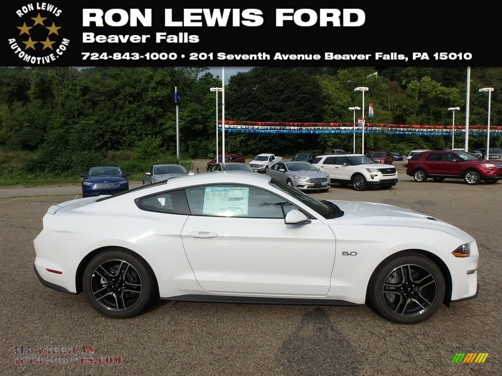 Oxford White / Ebony Ford Mustang GT Fastback