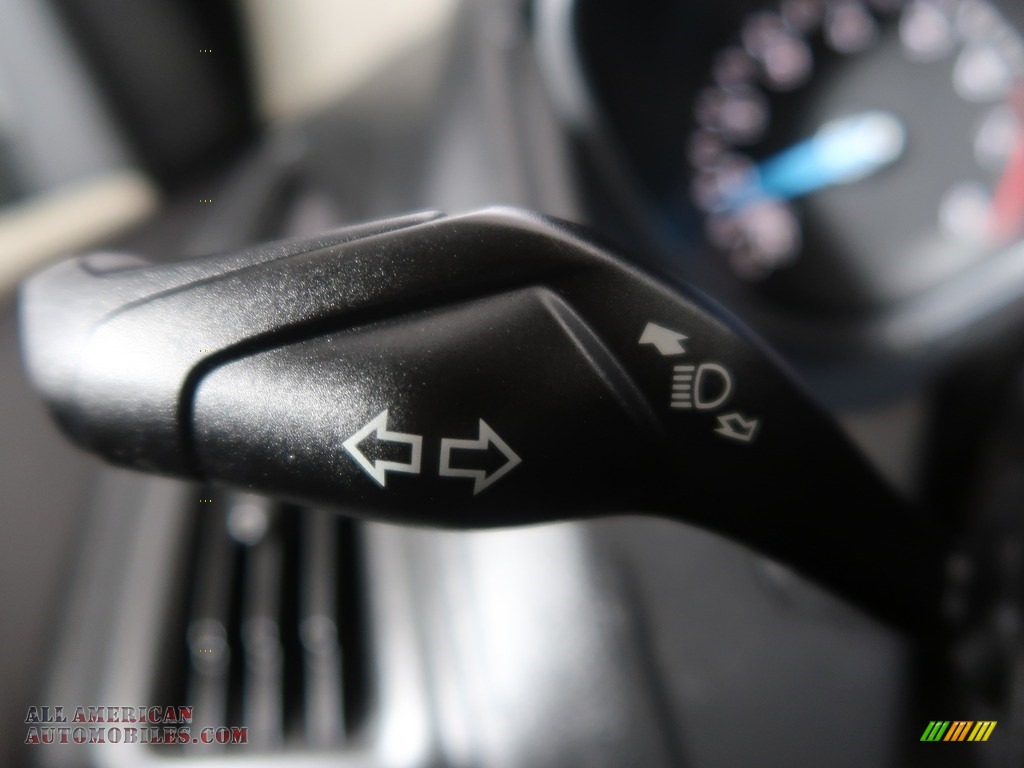 2015 Focus SE Hatchback - Ingot Silver Metallic / Charcoal Black photo #40