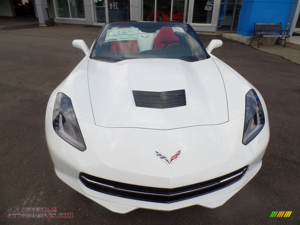 2019 Corvette Stingray Convertible - Arctic White / Adrenaline Red photo #2