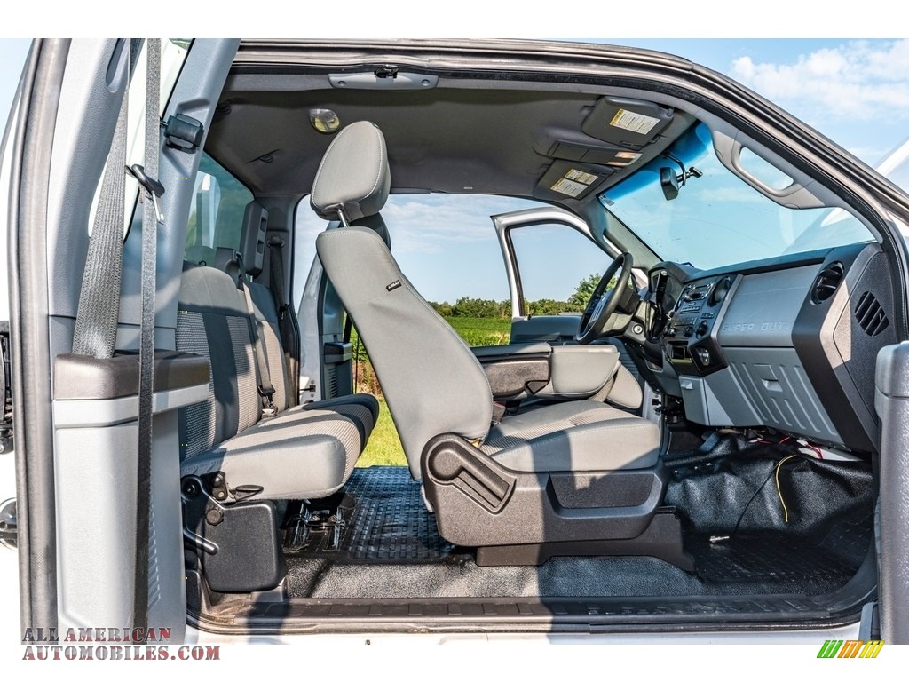 2015 F250 Super Duty XL Super Cab 4x4 - Oxford White / Steel photo #27