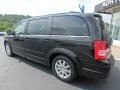 Chrysler Town & Country Touring Brilliant Black Crystal Pearlcoat photo #12