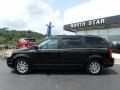 Chrysler Town & Country Touring Brilliant Black Crystal Pearlcoat photo #13