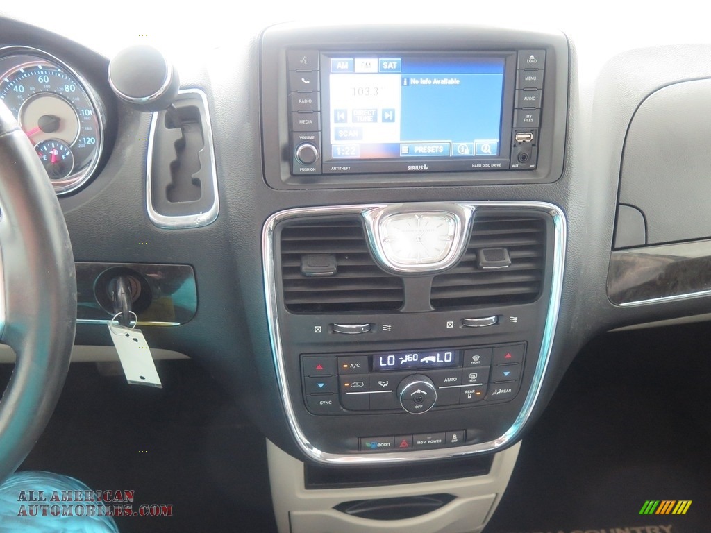 2012 Town & Country Touring - Brilliant Black Crystal Pearl / Black/Light Graystone photo #14