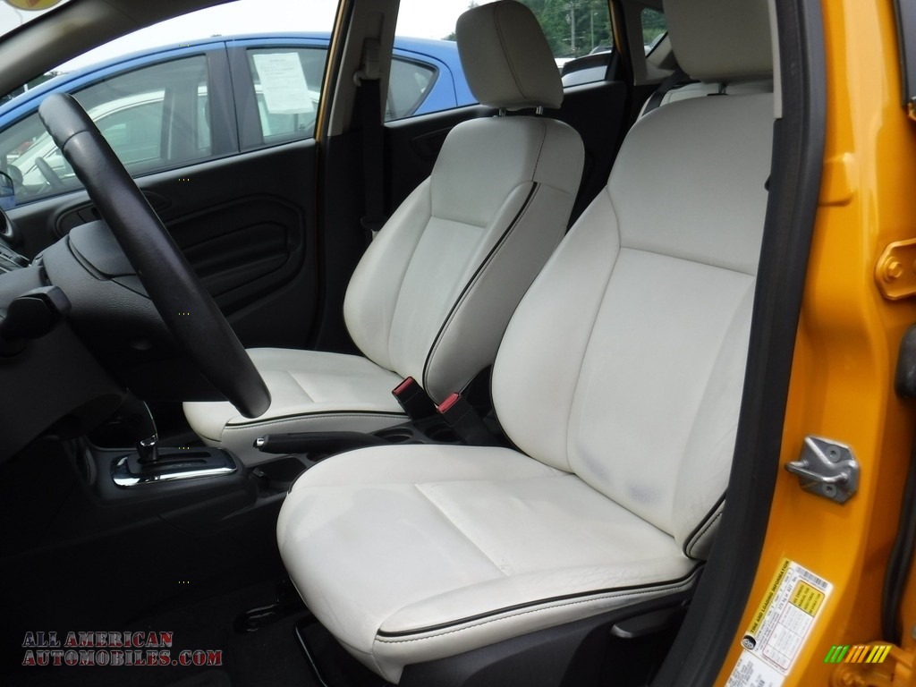 2011 Fiesta SES Hatchback - Yellow Blaze Metallic Tri-Coat / Cashmere/Charcoal Black Leather photo #14