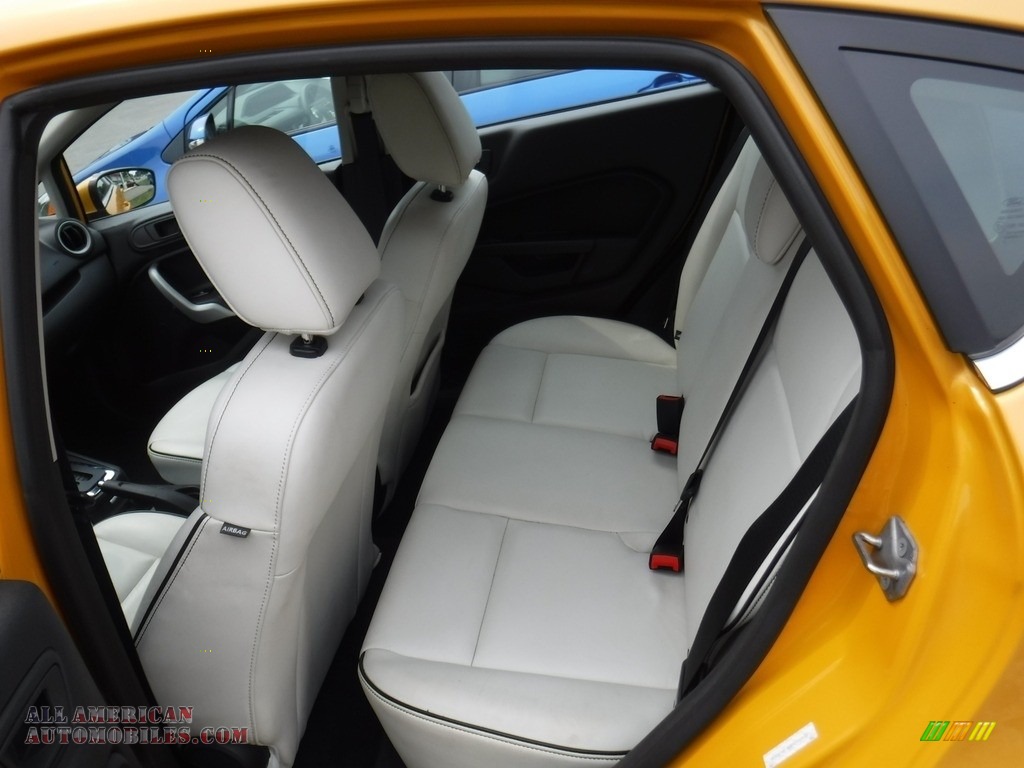 2011 Fiesta SES Hatchback - Yellow Blaze Metallic Tri-Coat / Cashmere/Charcoal Black Leather photo #24