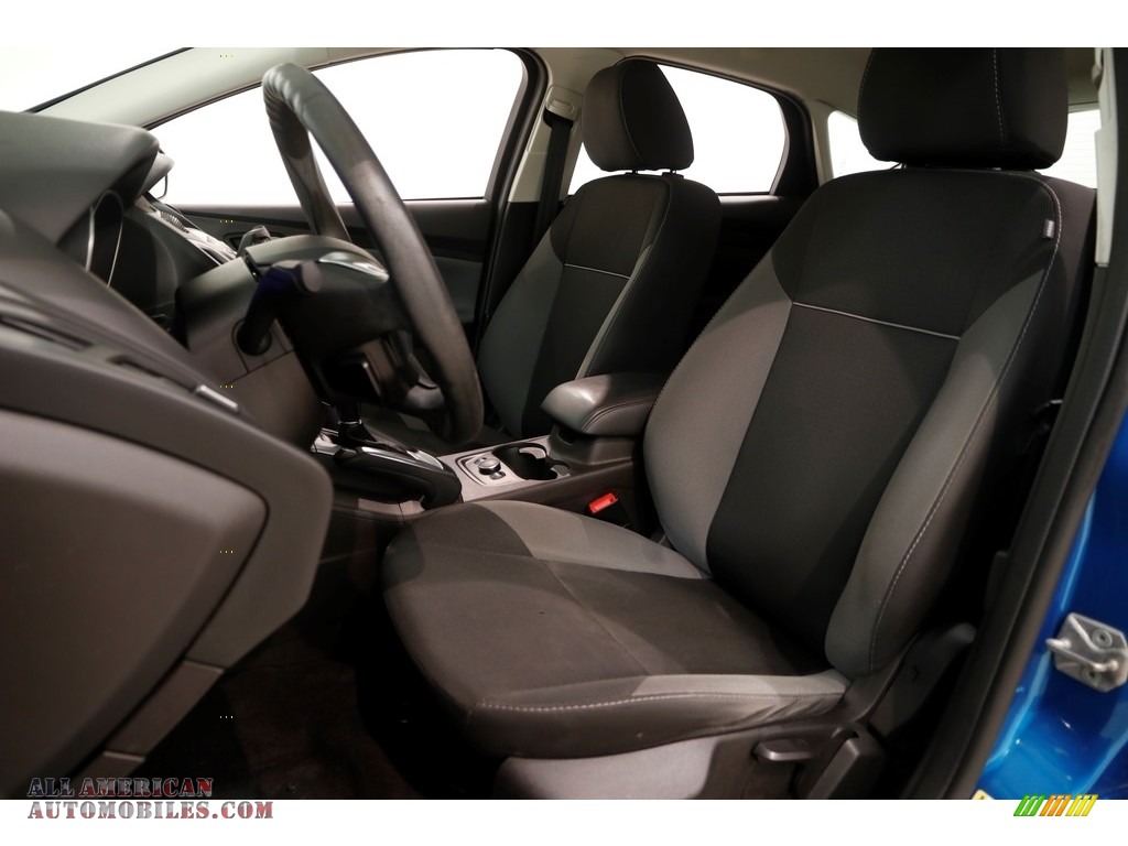 2014 Focus SE Hatchback - Blue Candy / Charcoal Black photo #5
