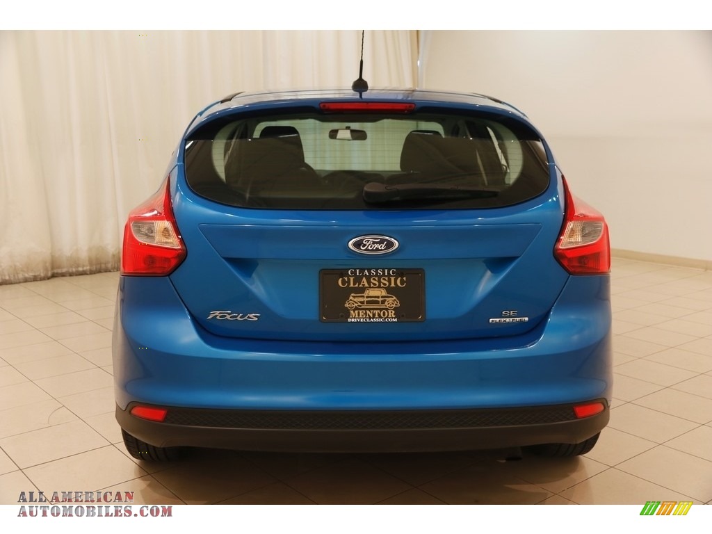 2014 Focus SE Hatchback - Blue Candy / Charcoal Black photo #16