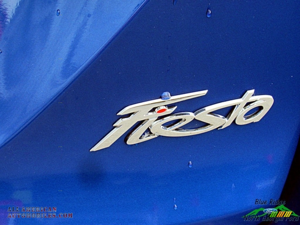 2018 Fiesta SE Sedan - Lightning Blue / Charcoal Black photo #25