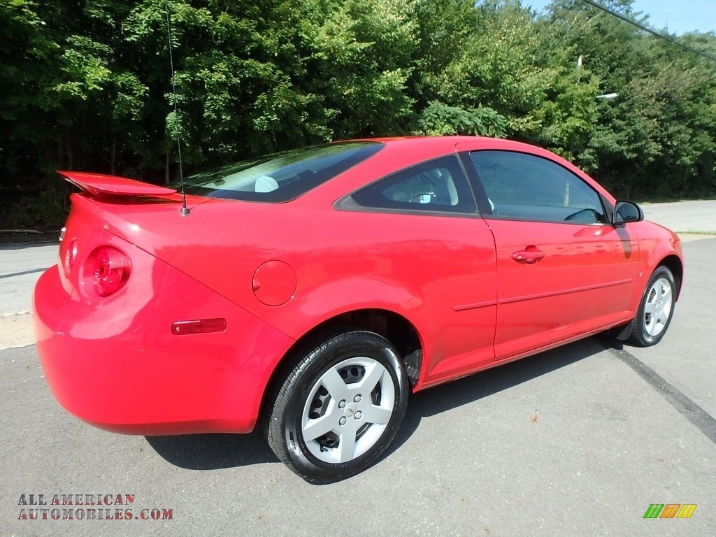 2007 Cobalt LS Coupe - Victory Red / Gray photo #4