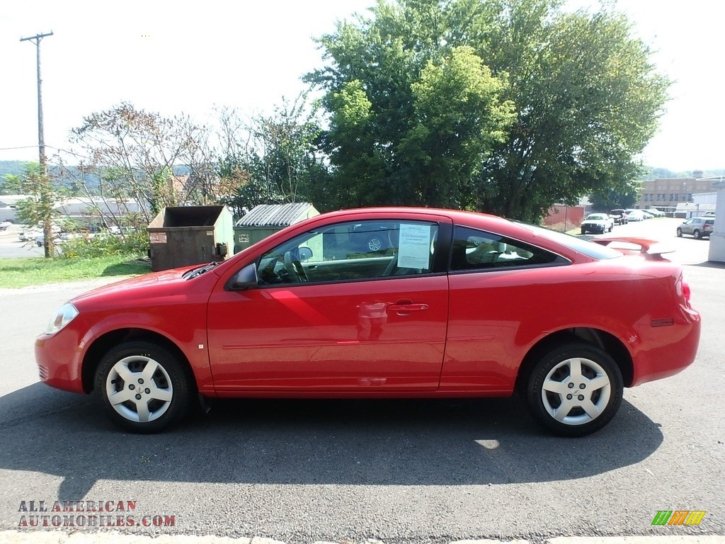 2007 Cobalt LS Coupe - Victory Red / Gray photo #7