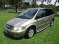 Chrysler Town & Country LXi Light Almond Pearl photo #15