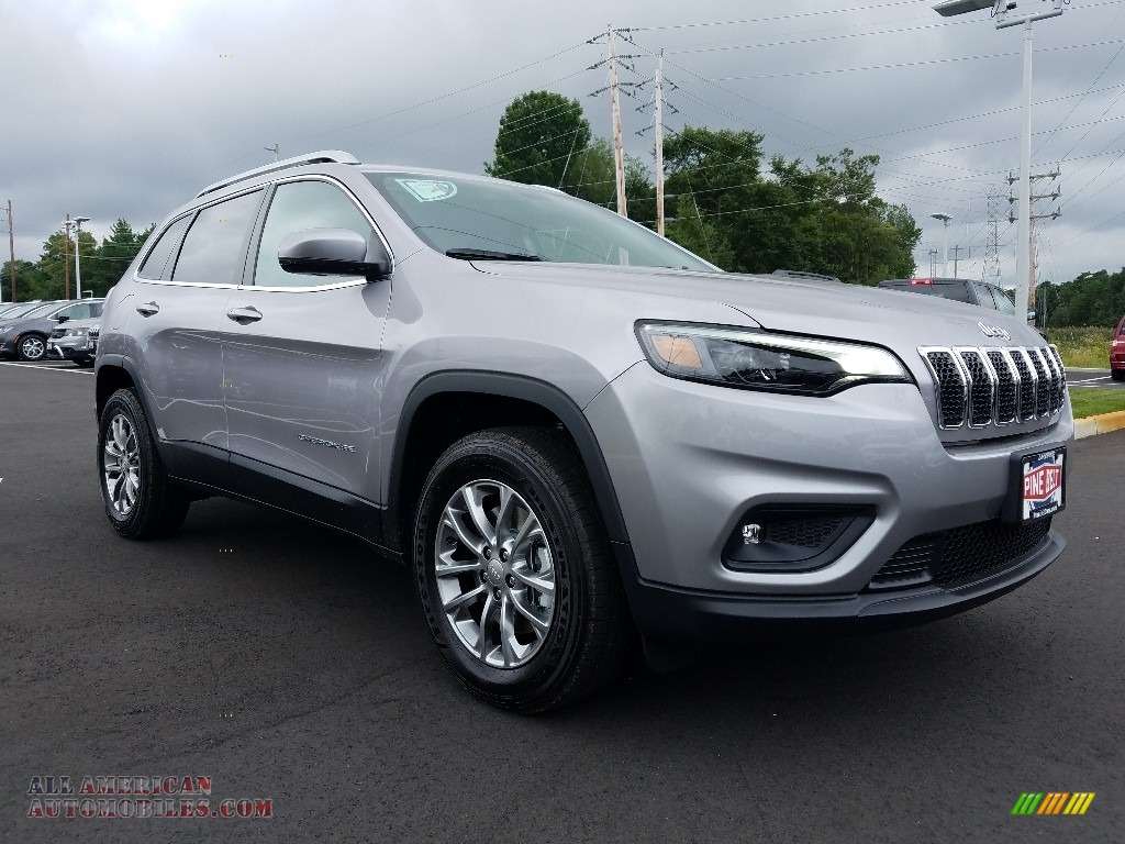 2019 Cherokee Latitude Plus 4x4 - Billet Silver Metallic / Black photo #1