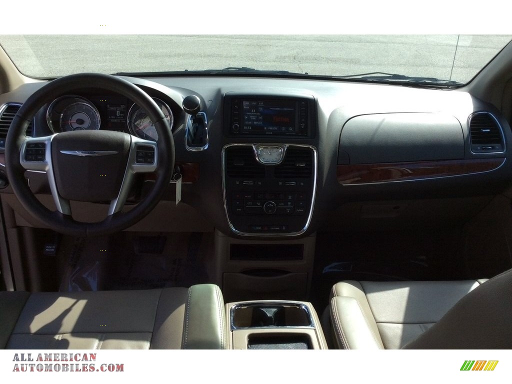 2013 Town & Country Touring - Cashmere Pearl / Dark Frost Beige/Medium Frost Beige photo #16