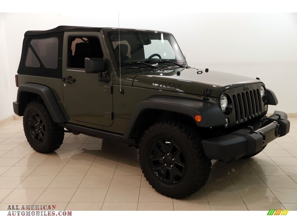 Tank / Black Jeep Wrangler Willys Wheeler 4x4