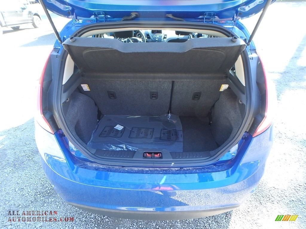 2018 Fiesta SE Hatchback - Lightning Blue / Charcoal Black photo #4