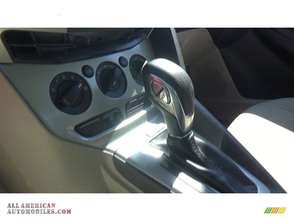2014 Focus SE Sedan - Sterling Gray / Charcoal Black photo #16