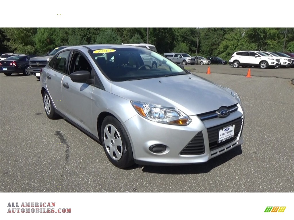 Ingot Silver / Charcoal Black Ford Focus S Sedan