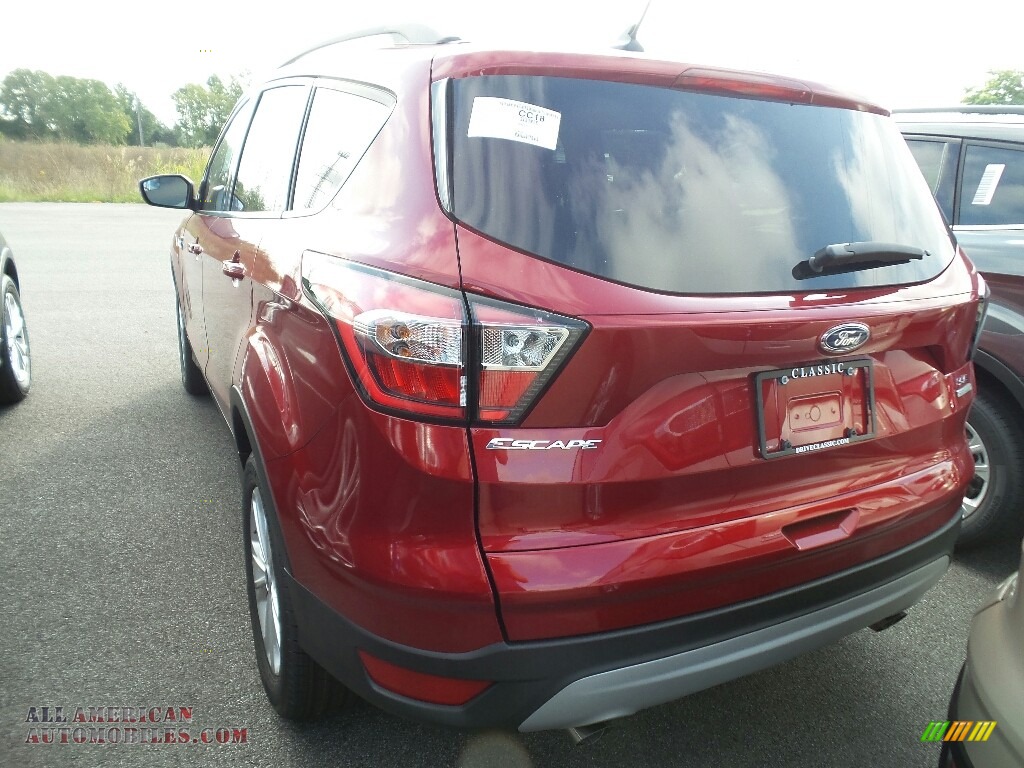 2018 Escape SE - Ruby Red / Charcoal Black photo #3