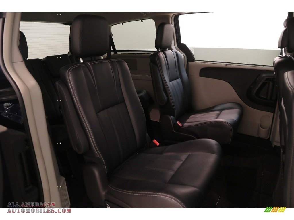 2015 Town & Country Touring-L - True Blue Pearl / Black/Light Graystone photo #23