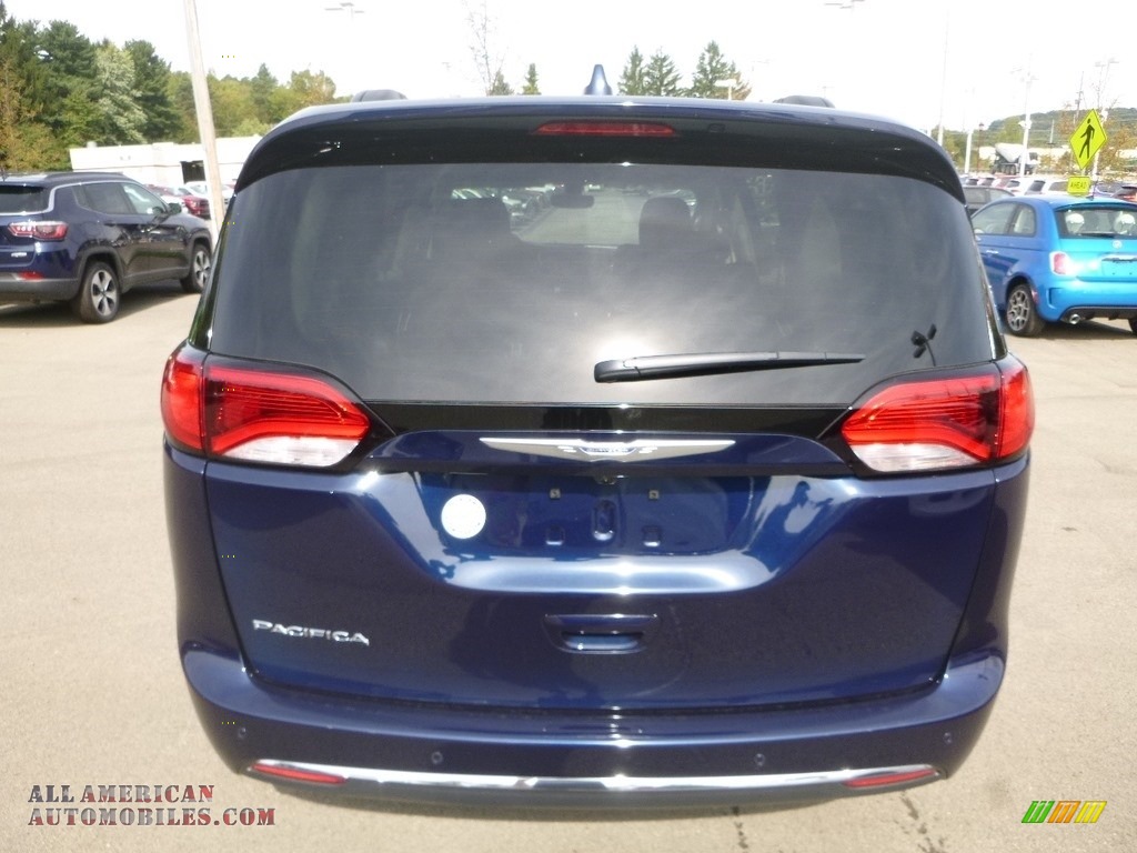 2019 Pacifica Touring Plus - Jazz Blue Pearl / Black/Alloy photo #4
