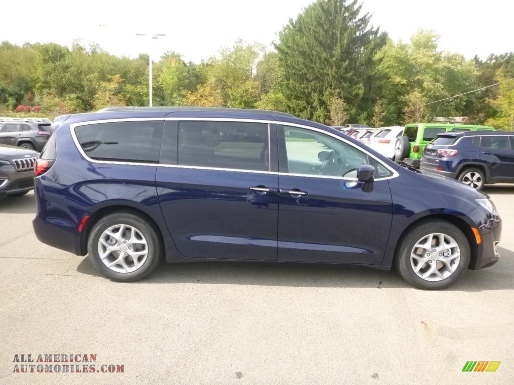 2019 Pacifica Touring Plus - Jazz Blue Pearl / Black/Alloy photo #6